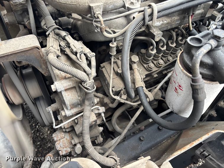 image for item DU0382 2003 UD 1400  truck cab and chassis