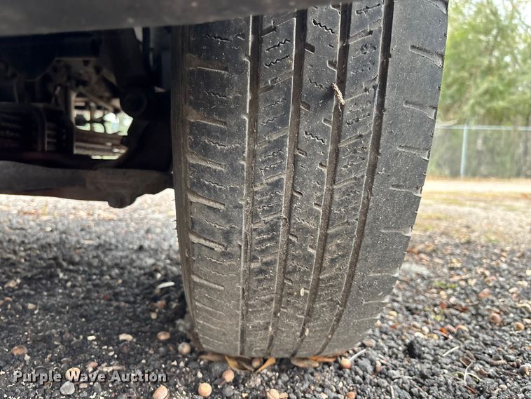 image for item DU0382 2003 UD 1400  truck cab and chassis