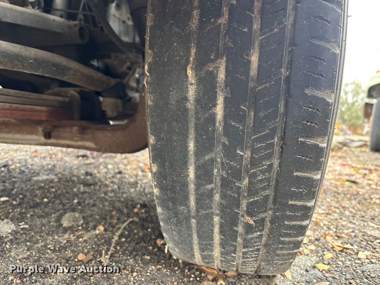 image for item DU0382 2003 UD 1400  truck cab and chassis