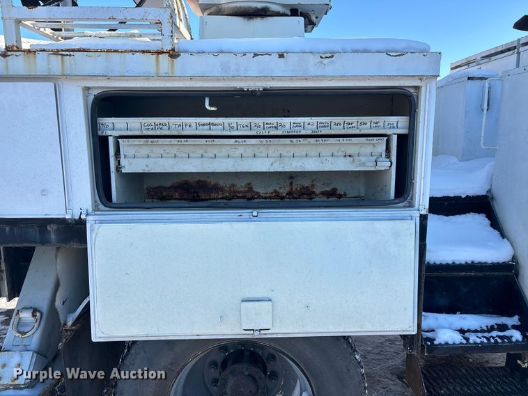 image for item DU6969 2004 International MA035 bucket truck