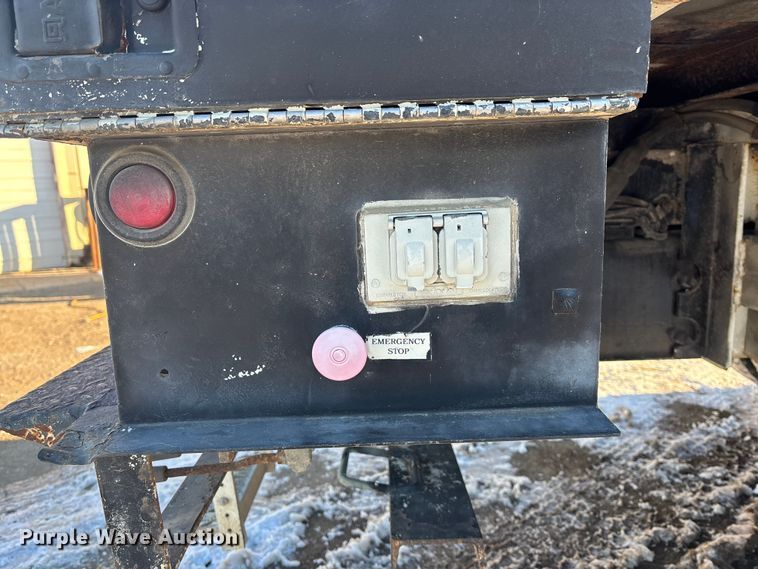 image for item DU6969 2004 International MA035 bucket truck