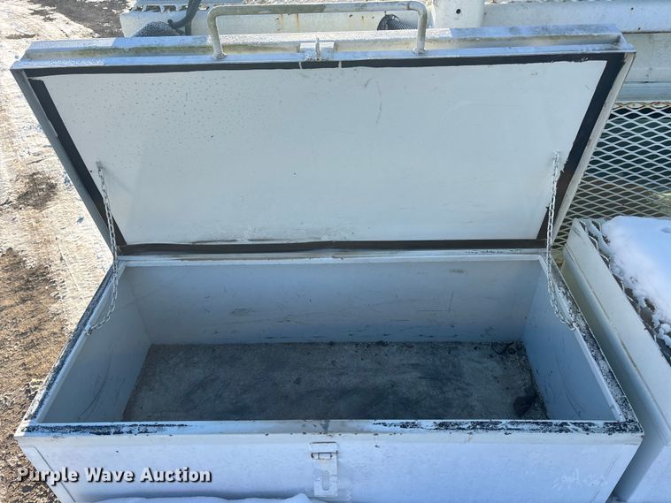 image for item DU6969 2004 International MA035 bucket truck