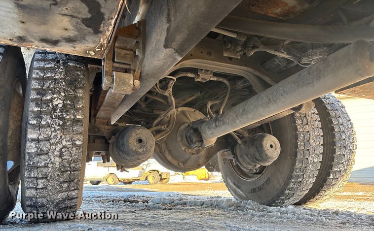 image for item DU6969 2004 International MA035 bucket truck