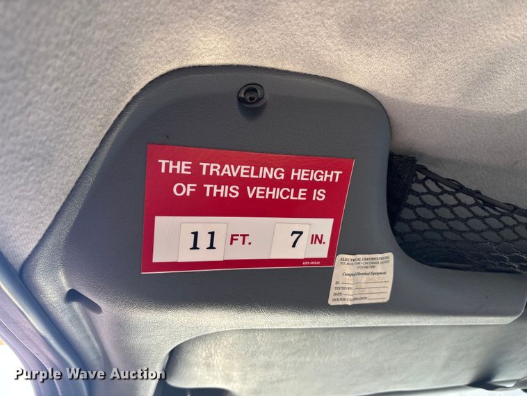 image for item DU6969 2004 International MA035 bucket truck