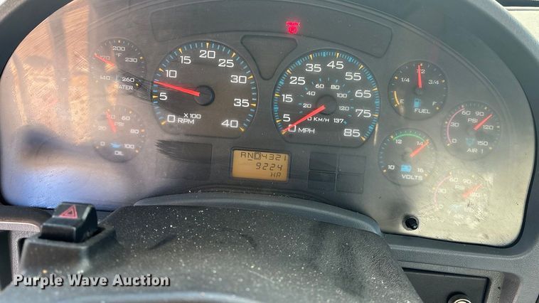 image for item DU6969 2004 International MA035 bucket truck