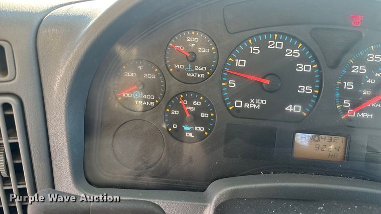 image for item DU6969 2004 International MA035 bucket truck