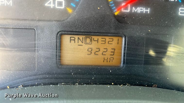 image for item DU6969 2004 International MA035 bucket truck