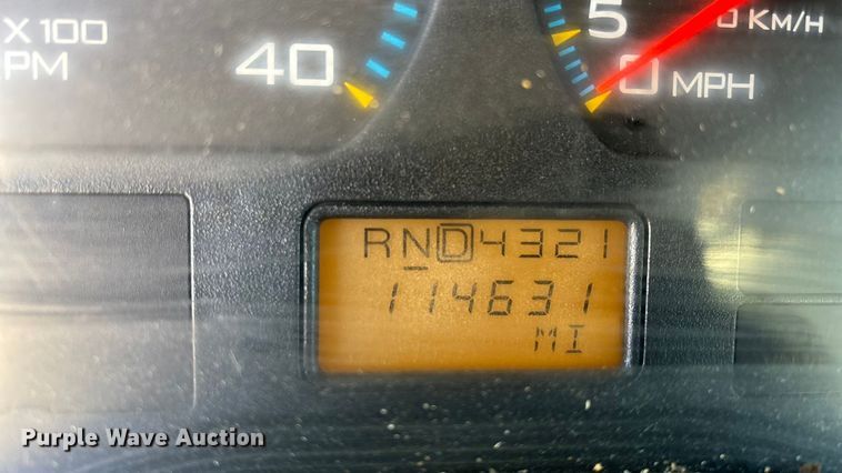 image for item DU6969 2004 International MA035 bucket truck