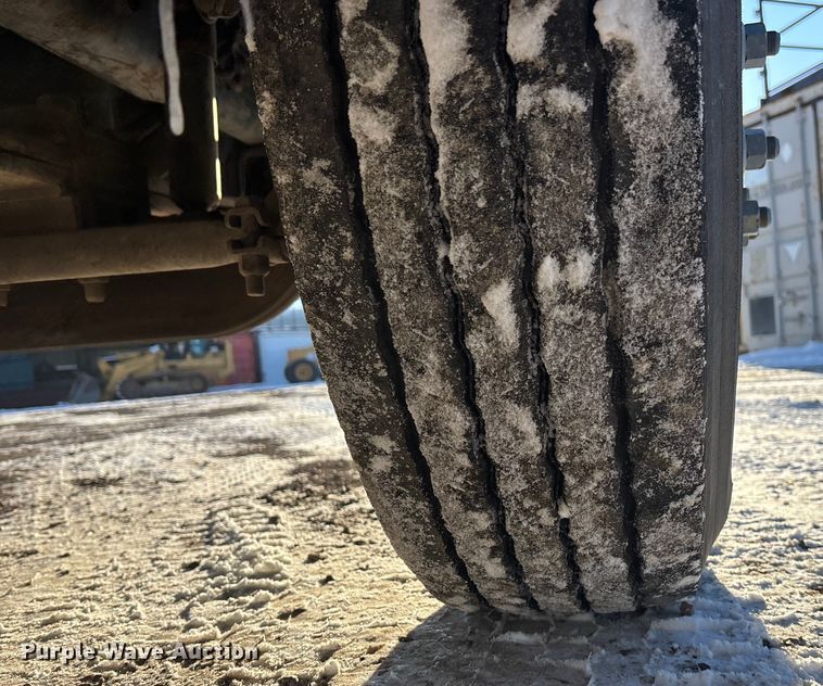 image for item DU6969 2004 International MA035 bucket truck