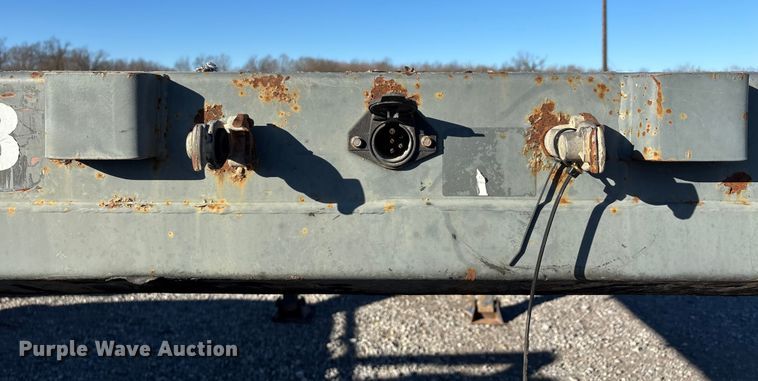 image for item DW7367 1995 Transcraft TL2000 S2 flatbed trailer