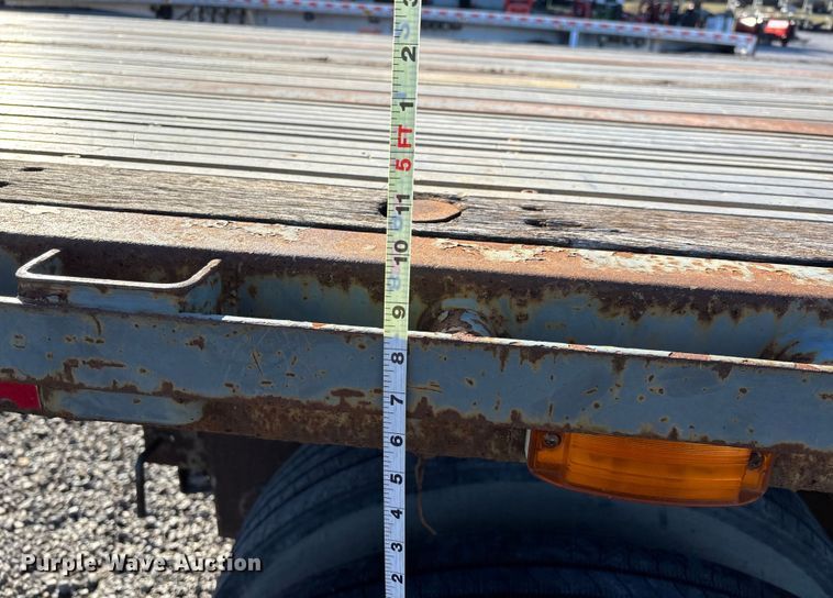 image for item DW7367 1995 Transcraft TL2000 S2 flatbed trailer