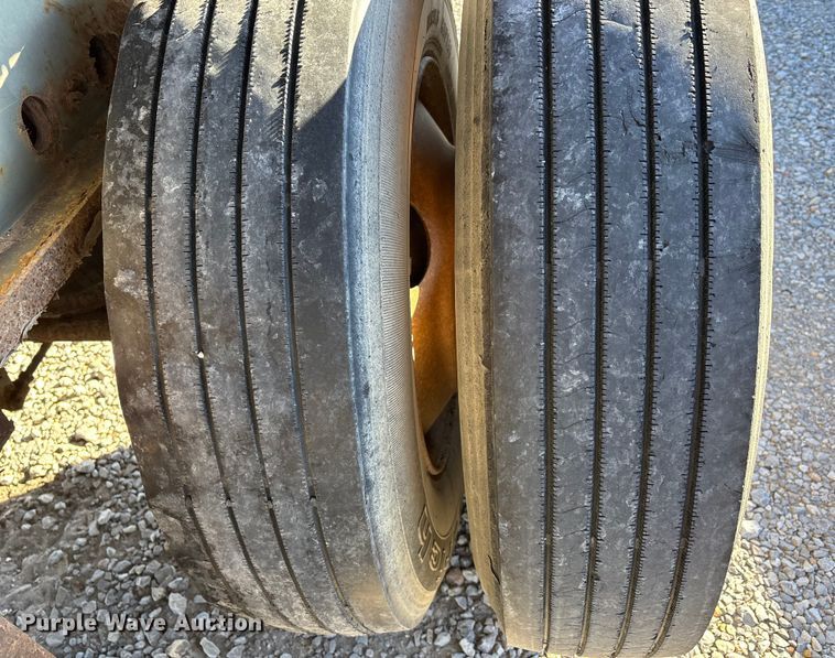 image for item DW7367 1995 Transcraft TL2000 S2 flatbed trailer