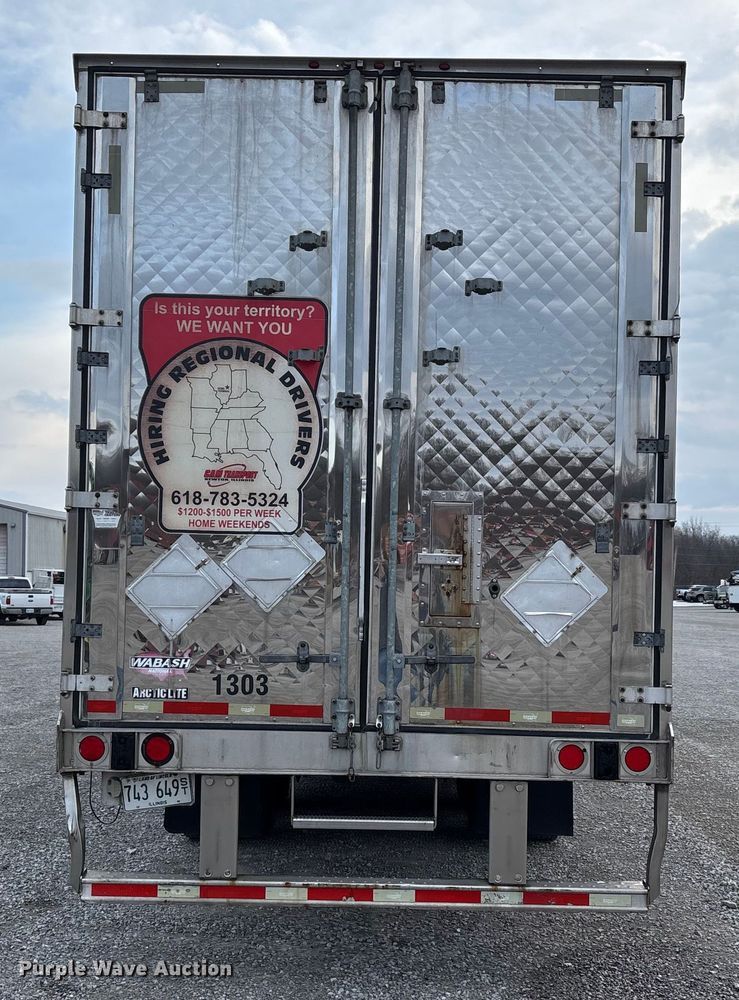 image for item DW7442 2013 Wabash refrigerated van trailer