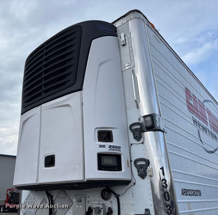 image for item DW7442 2013 Wabash refrigerated van trailer