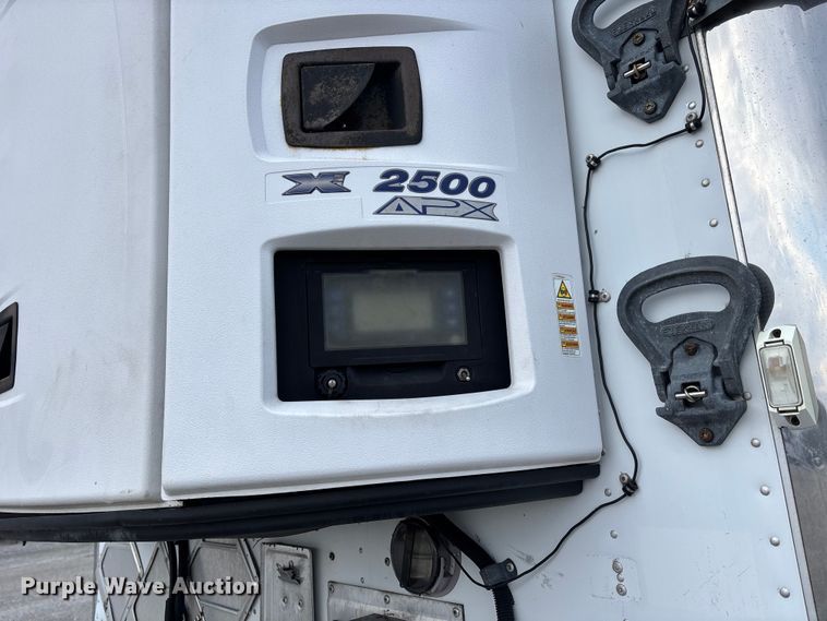 image for item DW7442 2013 Wabash refrigerated van trailer