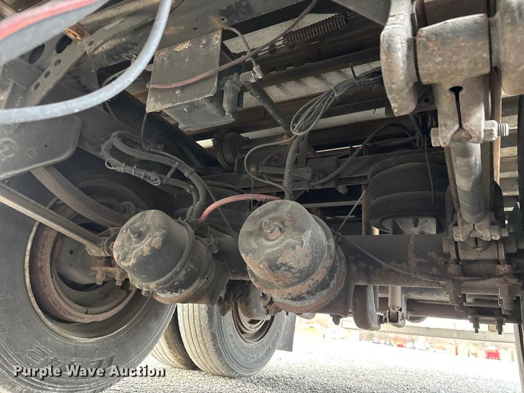 image for item DW7442 2013 Wabash refrigerated van trailer