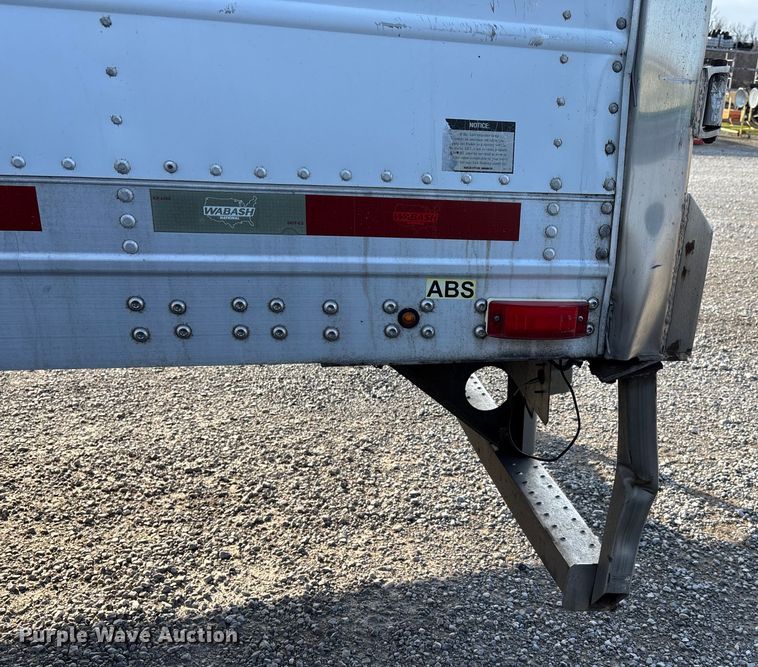 image for item DW7442 2013 Wabash refrigerated van trailer