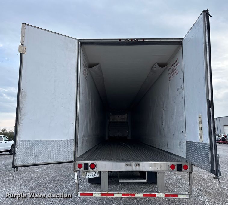 image for item DW7442 2013 Wabash refrigerated van trailer