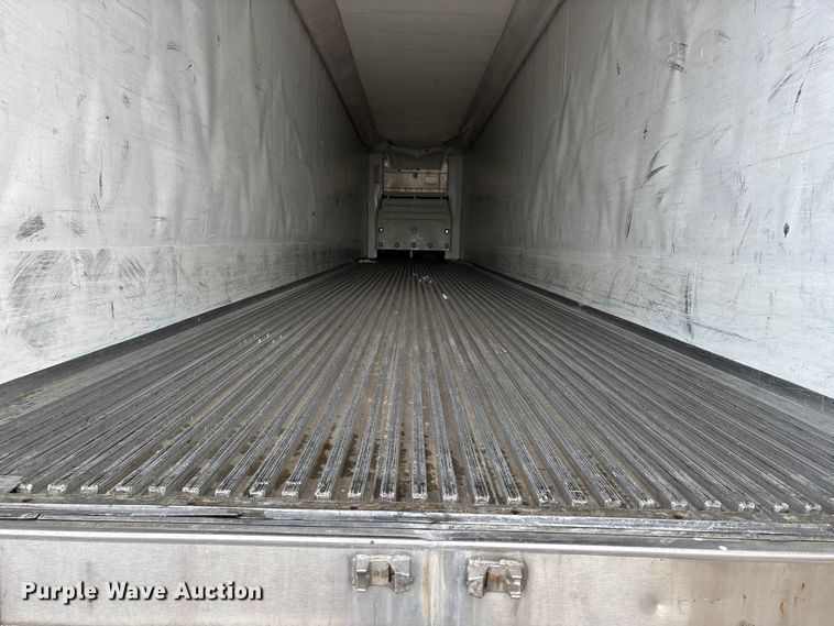 image for item DW7442 2013 Wabash refrigerated van trailer