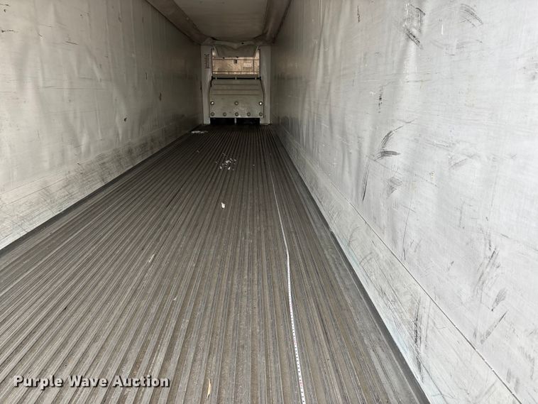 image for item DW7442 2013 Wabash refrigerated van trailer