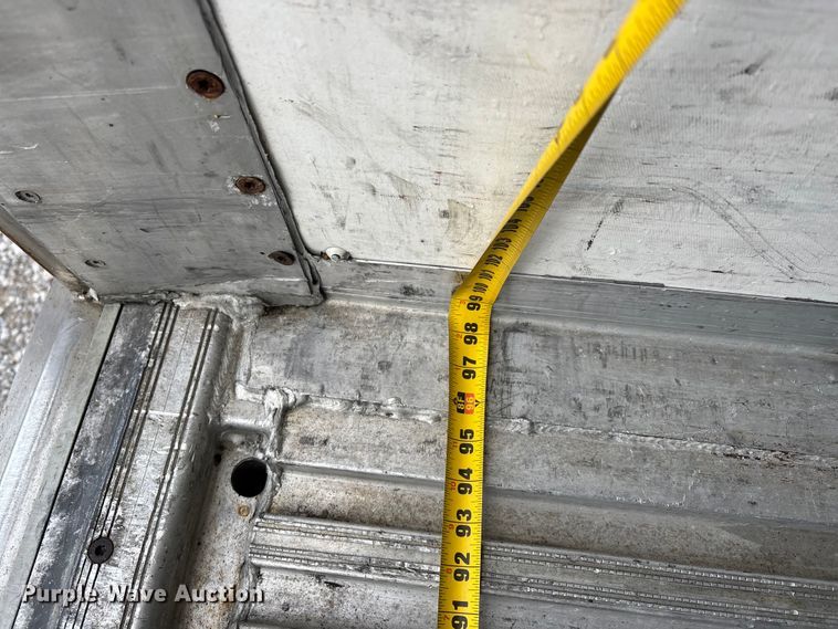 image for item DW7442 2013 Wabash refrigerated van trailer