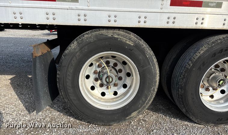 image for item DW7442 2013 Wabash refrigerated van trailer