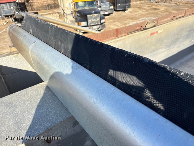 image for item DW7452 2014 East end dump trailer