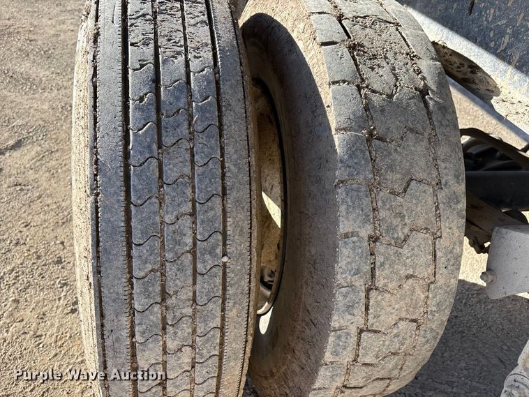 image for item DW7452 2014 East end dump trailer