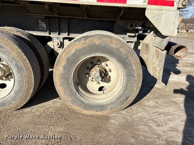 image for item DW7452 2014 East end dump trailer