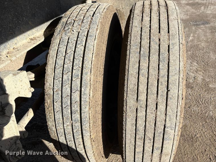 image for item DW7452 2014 East end dump trailer