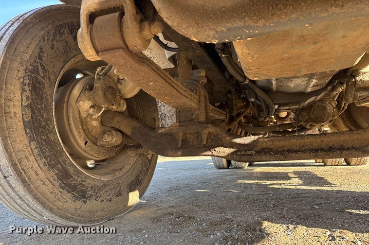 image for item DW7453 1997 Mack CH613 semi truck