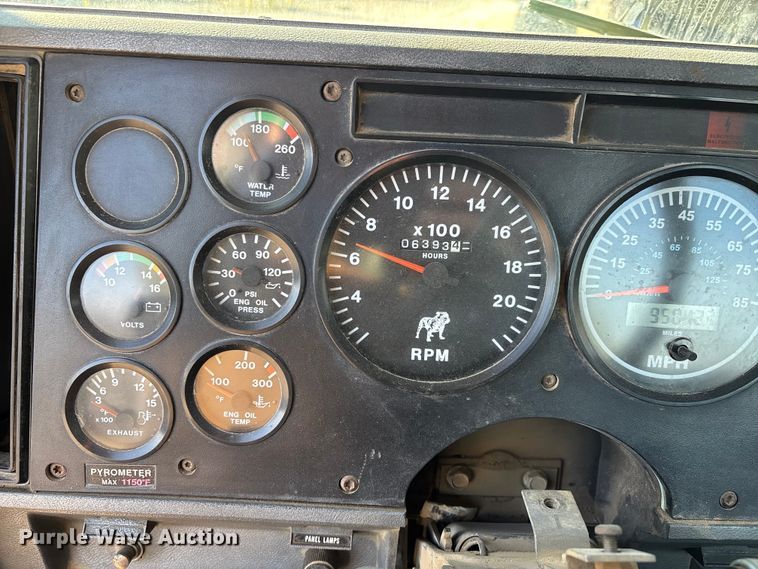 image for item DW7453 1997 Mack CH613 semi truck