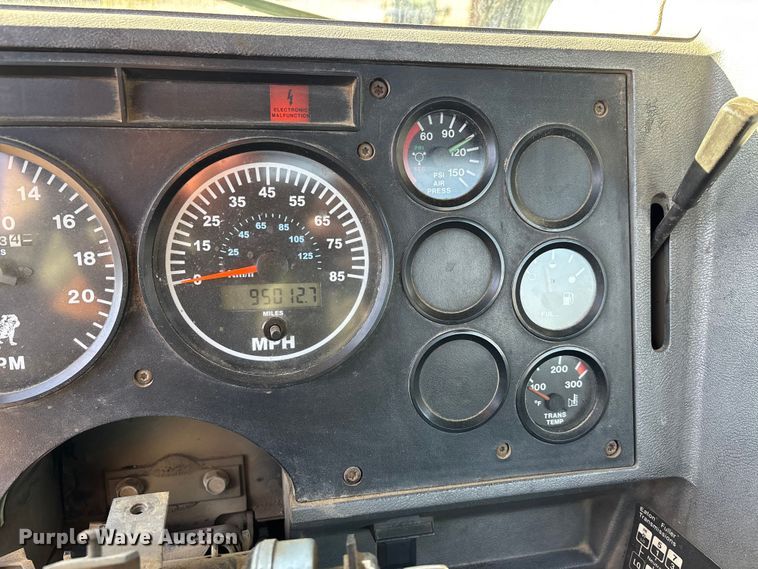 image for item DW7453 1997 Mack CH613 semi truck