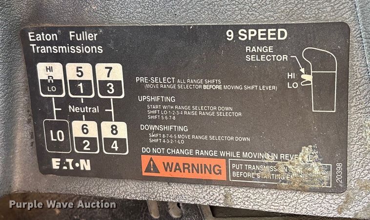 image for item DW7453 1997 Mack CH613 semi truck