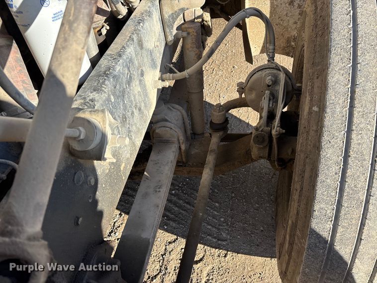 image for item DW7453 1997 Mack CH613 semi truck