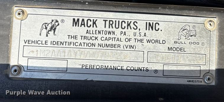 image for item DW7453 1997 Mack CH613 semi truck
