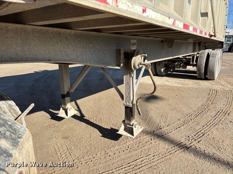 image for item DW7454 2007 East end dump trailer
