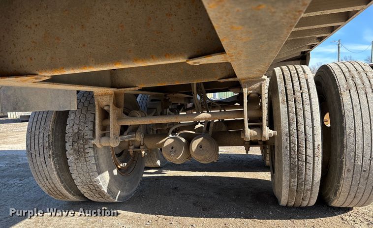 image for item DW7454 2007 East end dump trailer