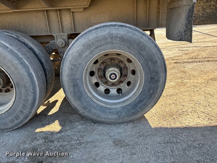 image for item DW7454 2007 East end dump trailer