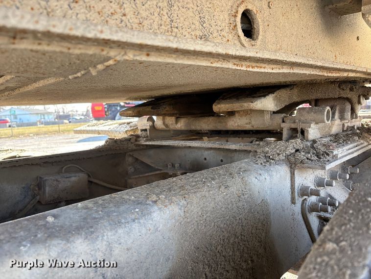 image for item DW7455 2000 Mack CH613 semi truck