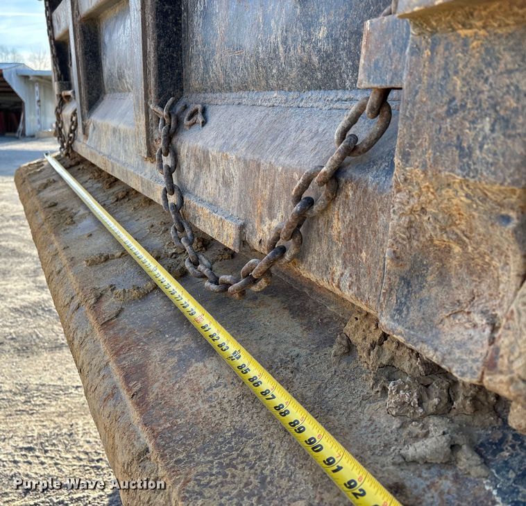 image for item DW7456 1999 Mack CL713 dump truck