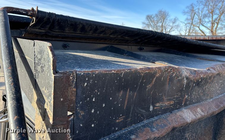 image for item DW7456 1999 Mack CL713 dump truck