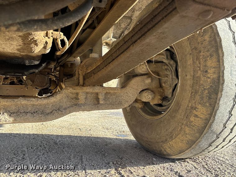 image for item DW7456 1999 Mack CL713 dump truck