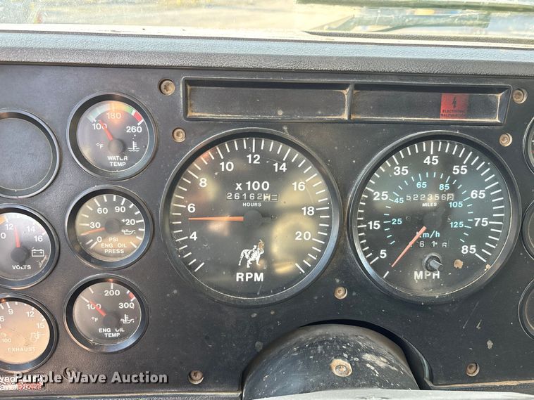 image for item DW7456 1999 Mack CL713 dump truck