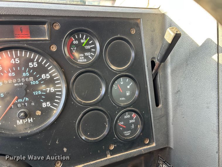 image for item DW7456 1999 Mack CL713 dump truck