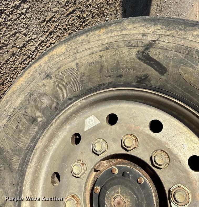 image for item DW7456 1999 Mack CL713 dump truck