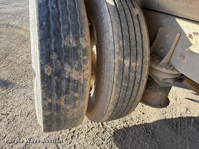 image for item DW7456 1999 Mack CL713 dump truck