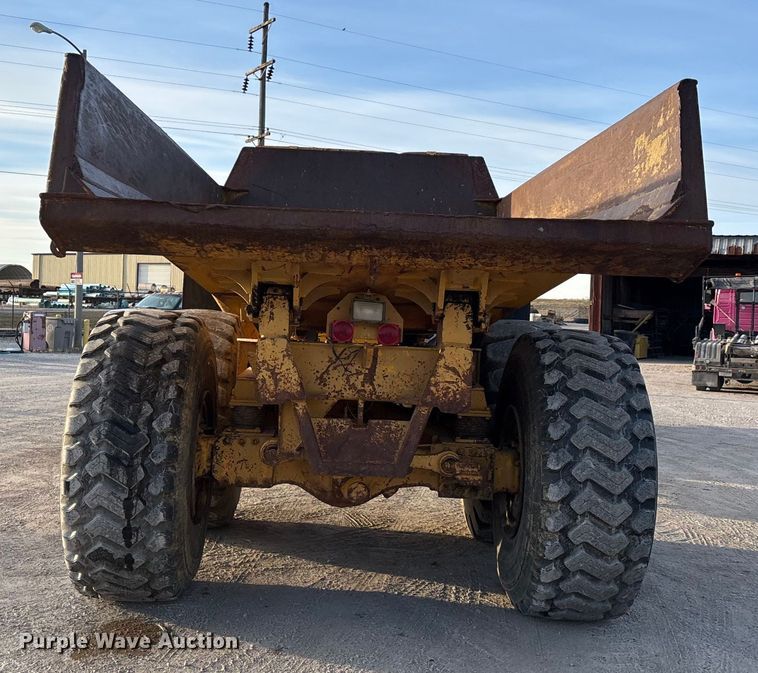 image for item DW7457 Volvo end dump trailer