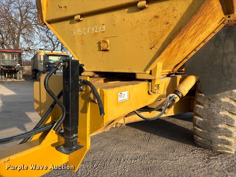 image for item DW7457 Volvo end dump trailer