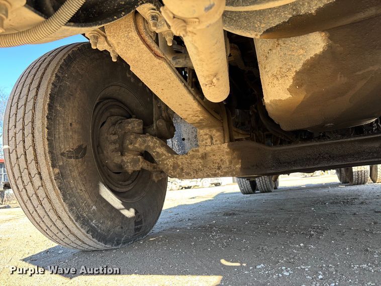 image for item DW7462 2014 Kenworth T800 semi truck